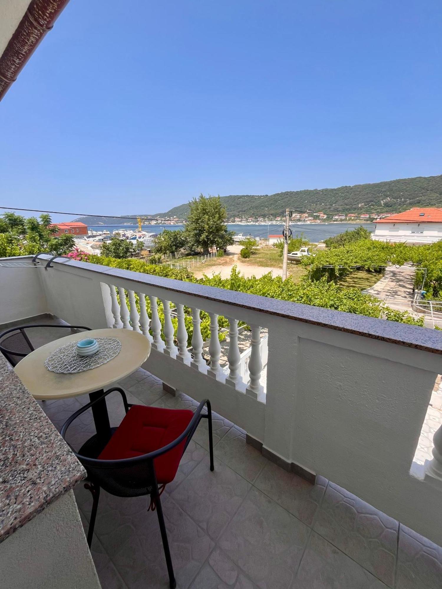 Apartments Jaska Supetarska Draga Exterior photo